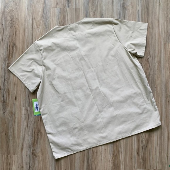 LANDAU Men's Scrub Top Beige Tan NWT - Size XL - Three Pocket V-Neck - Picture 4 of 11